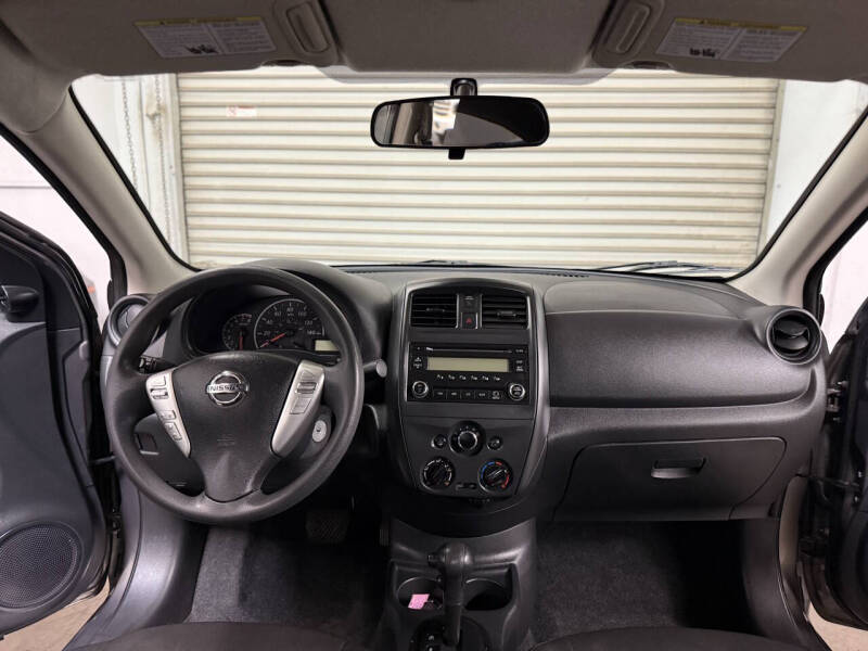 2015 Nissan Versa 1.6 S