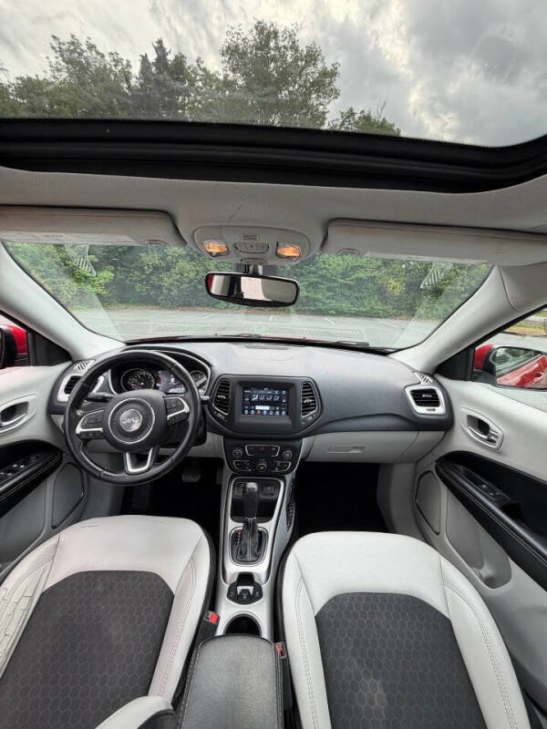 2019 Jeep Compass Sun and Wheel Edition