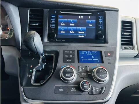 2017 Toyota Sienna