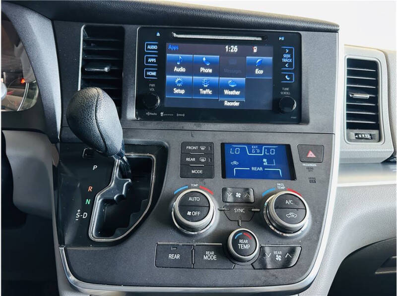 2017 Toyota Sienna