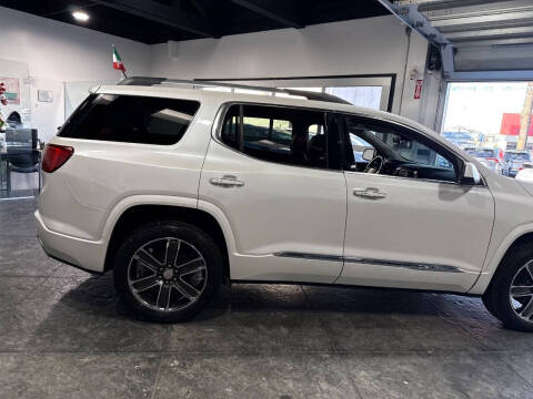 2018 GMC Acadia Denali