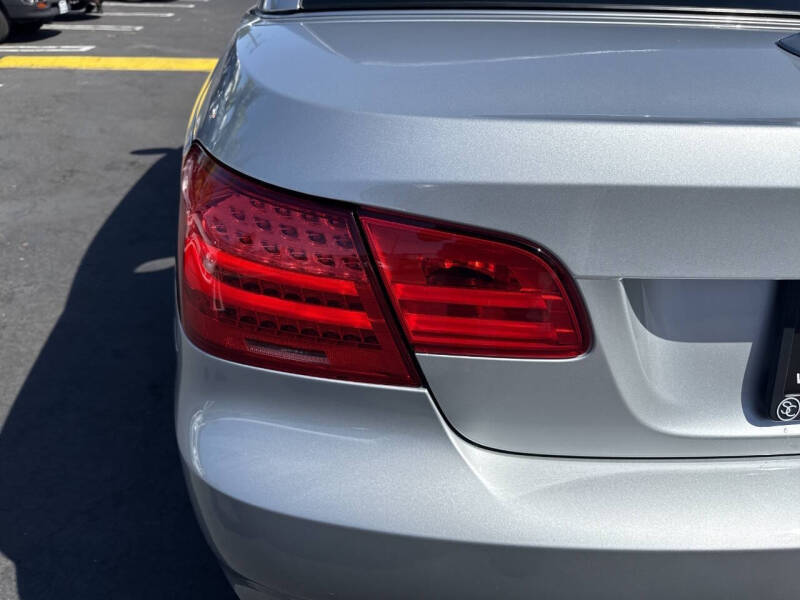 2011 BMW 3 Series 328i