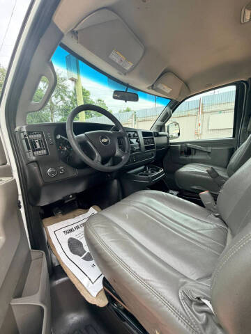 2017 Chevrolet Express 2500