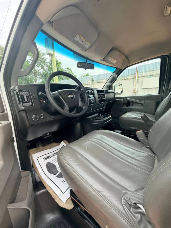 2017 Chevrolet Express 2500