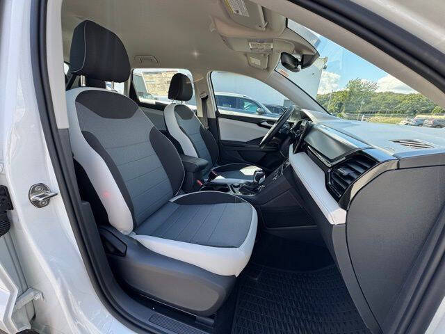 2025 Volkswagen Taos S 4Motion