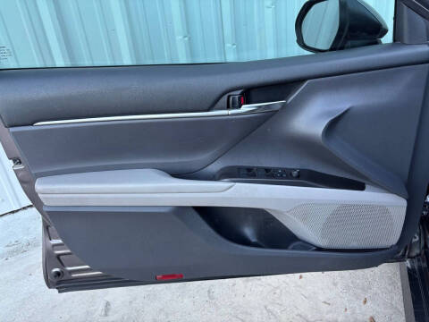 2022 Toyota Camry LE