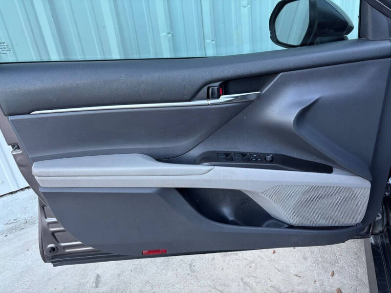 2022 Toyota Camry LE