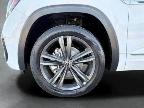 2021 Volkswagen Atlas Cross Sport V6 SE R-Line