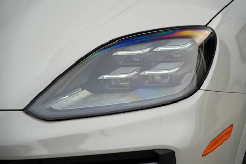 2024 Porsche Cayenne Turbo E-Hybrid Coupe