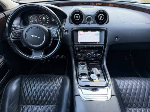 2016 Jaguar XJL Portfolio