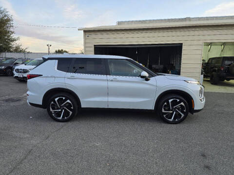 2024 Mitsubishi Outlander SE