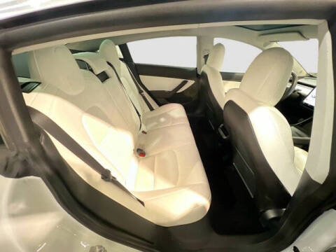 2020 Tesla Model 3 Standard Range