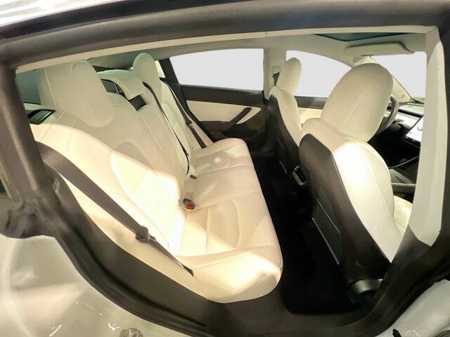 2020 Tesla Model 3 Standard Range