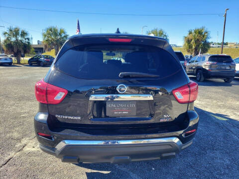 2020 Nissan Pathfinder SV