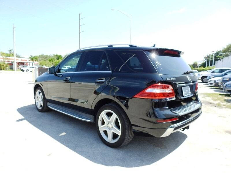 2015 MERCEDES-BENZ ML-Class SUV / Crossover - $17,900