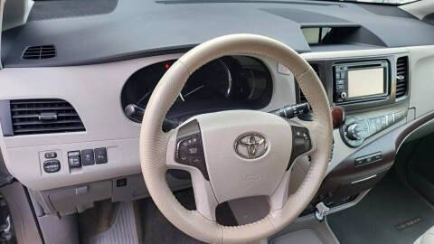 2012 Toyota Sienna XLE 8-Passenger