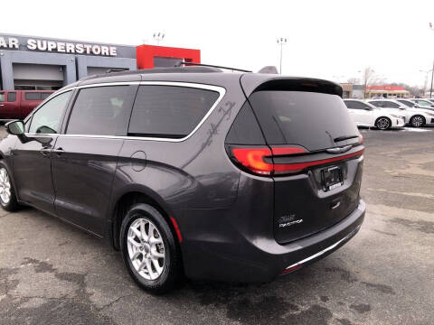 2022 Chrysler Pacifica Touring L