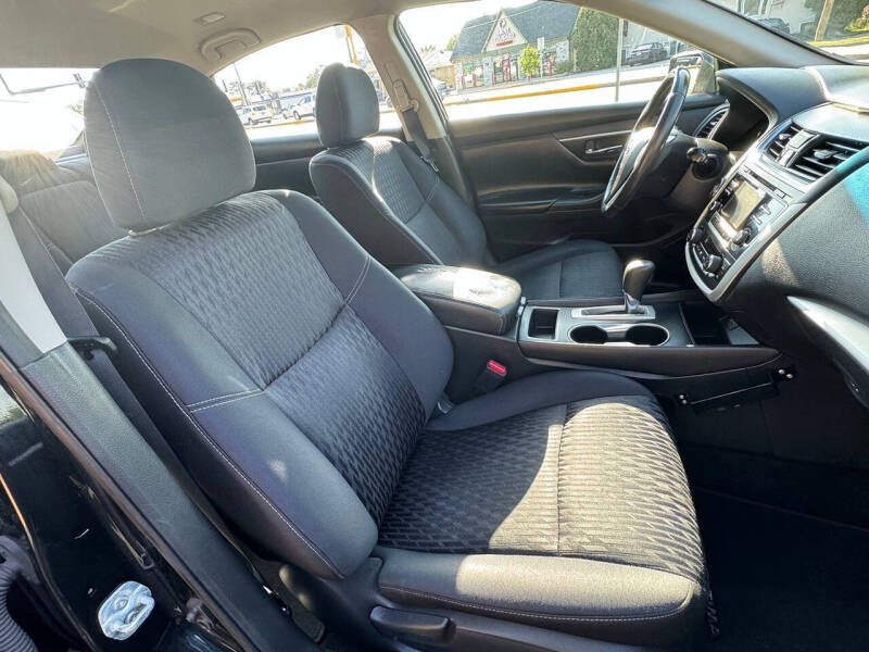 2017 Nissan Altima 2.5 SV