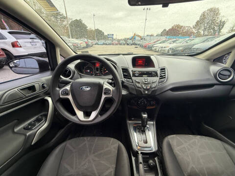 2013 Ford Fiesta SE