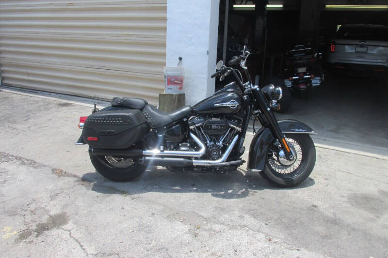 2020 Harley-Davidson FLHCS Heritage Classic 114