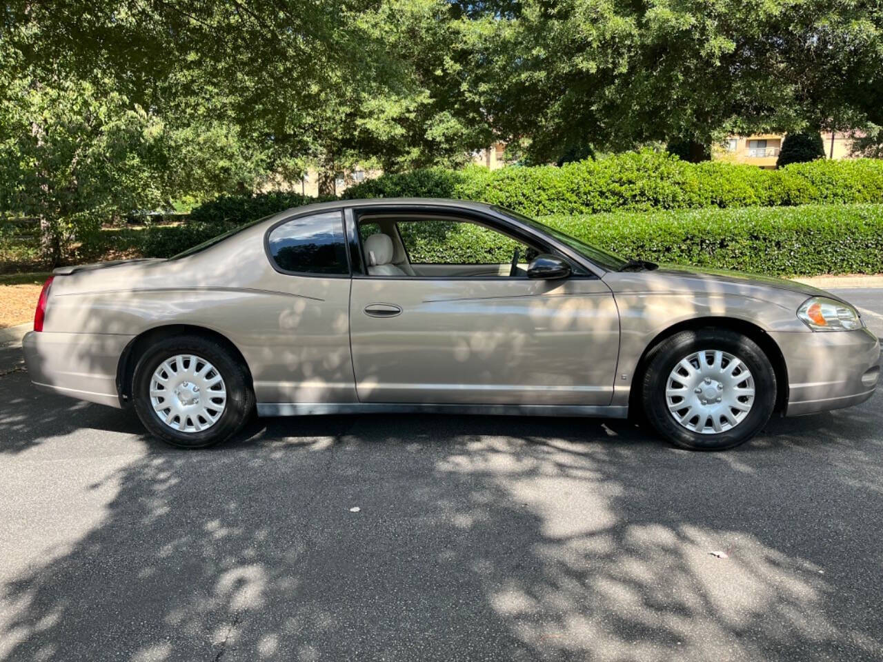 2006 Chevrolet Monte Carlo for sale at Megamotors JRD in Alpharetta, GA