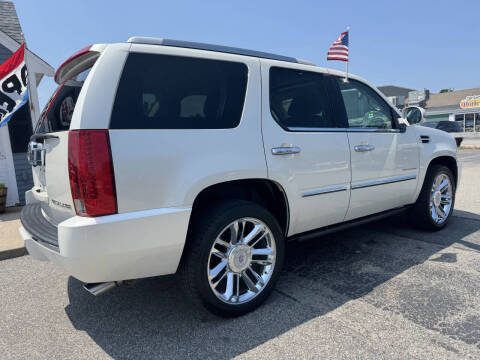 2011 Cadillac Escalade Platinum Edition