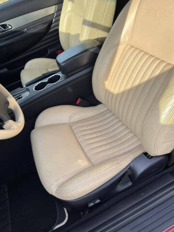 2004 Ford Thunderbird Deluxe