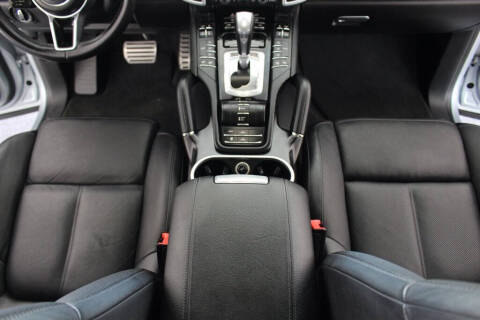 2016 Porsche Cayenne S E-Hybrid