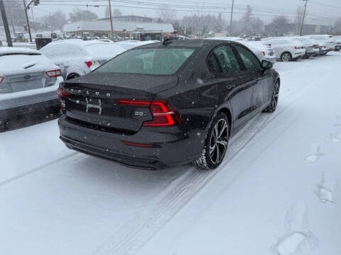 2025 Volvo S60 B5 Core