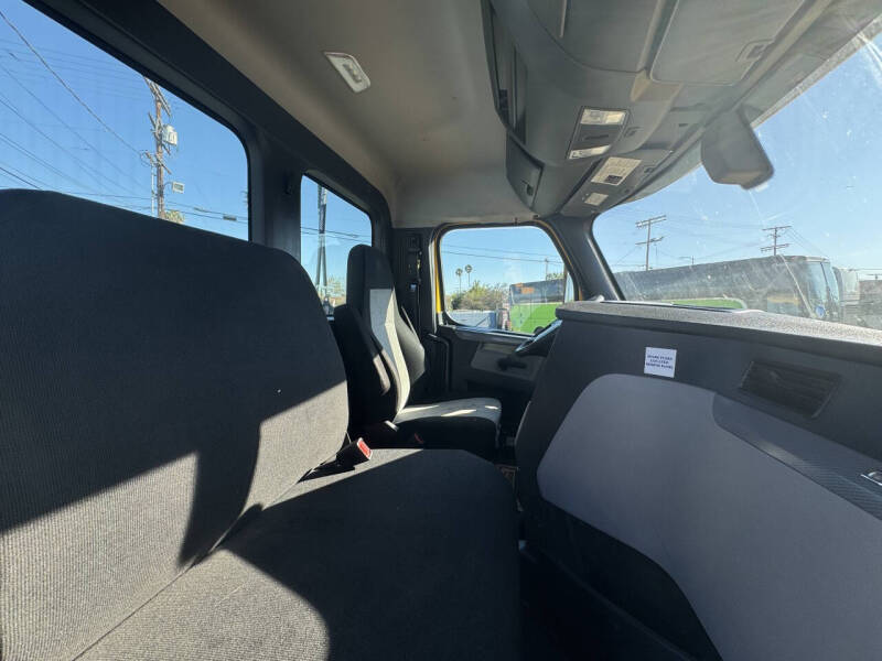 2020 Freightliner Cascadia