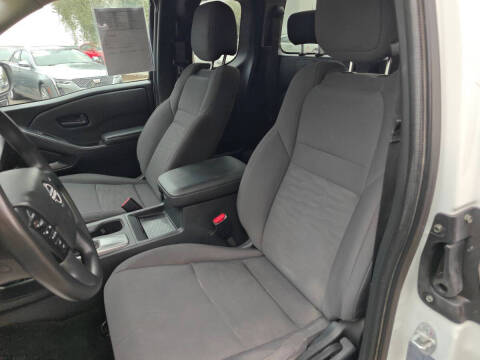 2023 Nissan Frontier S