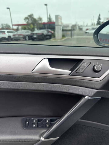 2015 Volkswagen e-Golf SEL Premium