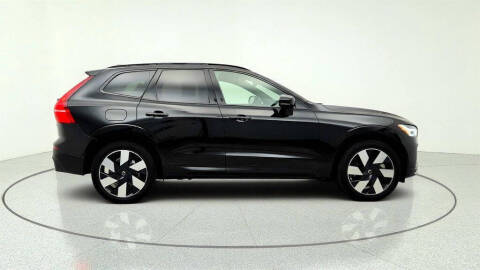 2025 Volvo XC60 T8 Plus Dark Theme
