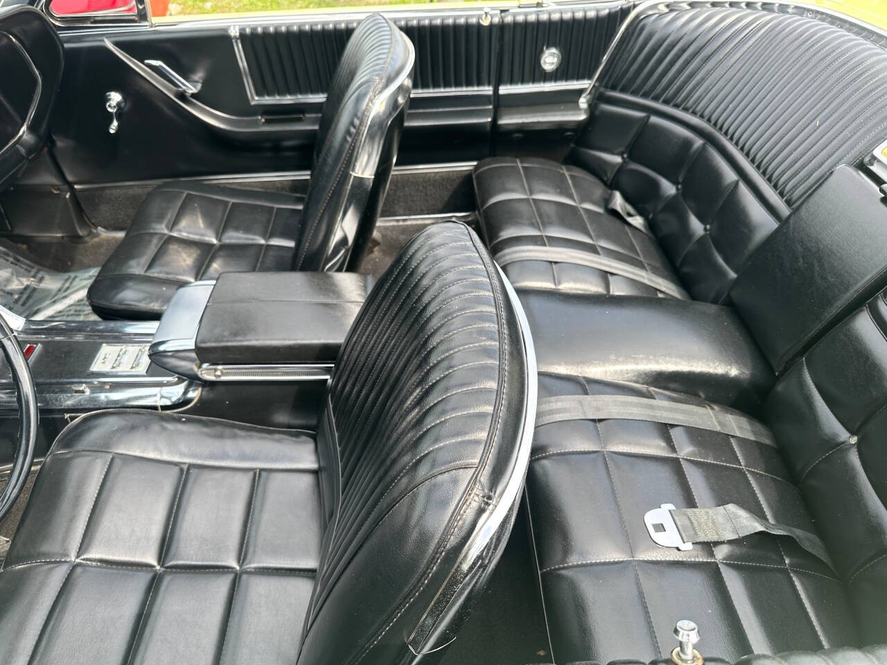 1966 Ford Thunderbird 31