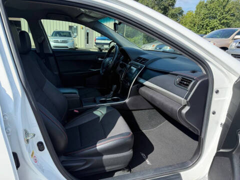 2017 Toyota Camry SE