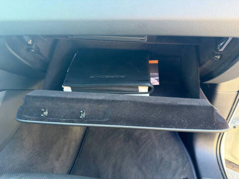 2022 Porsche Cayenne Platinum Edition