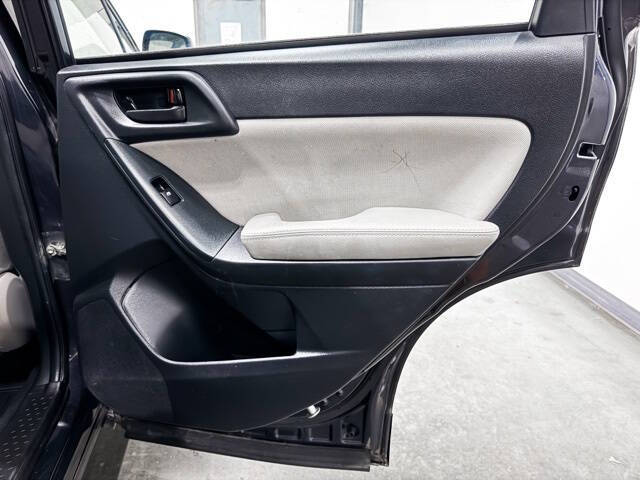 2016 Subaru Forester 2.5i