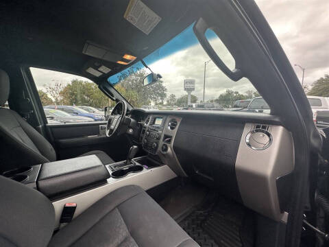 2017 Ford Expedition EL XLT