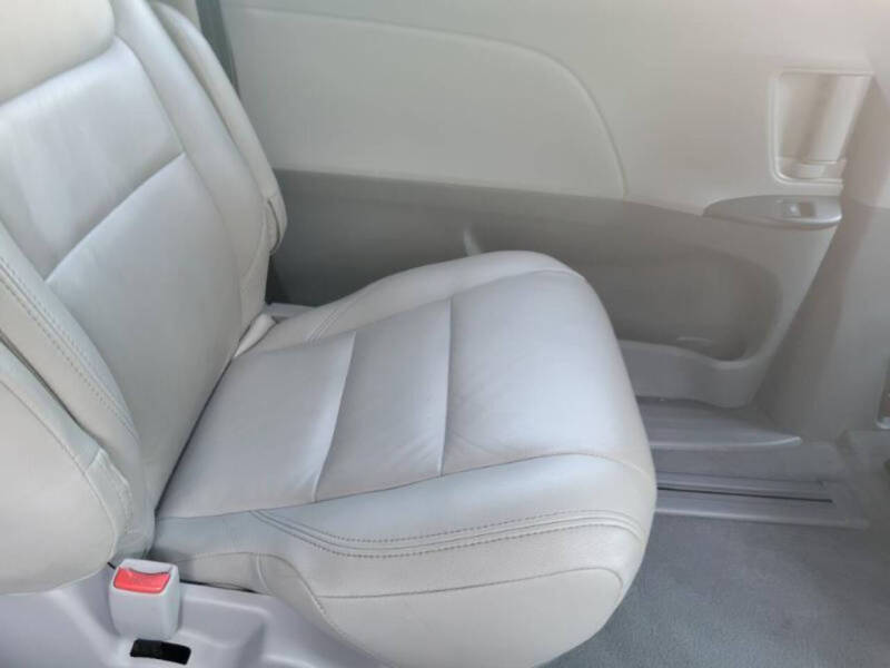 2020 Toyota Sienna L 7-Passenger
