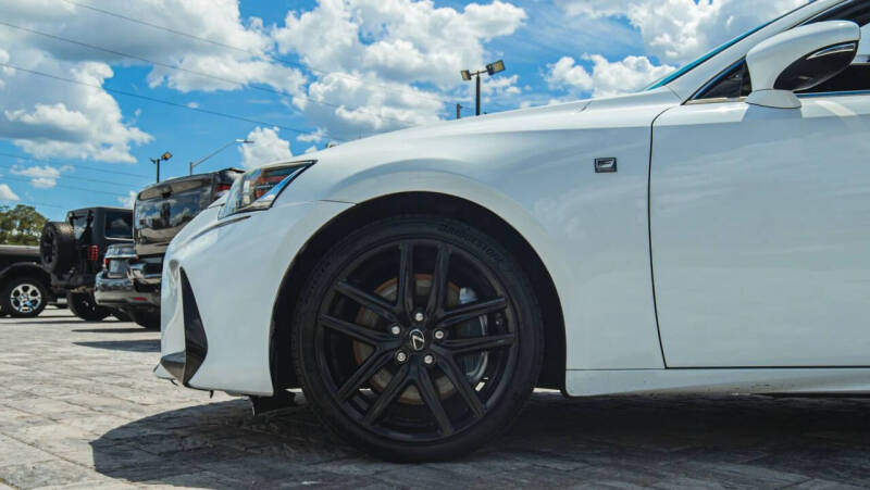 2017 Lexus IS 200t