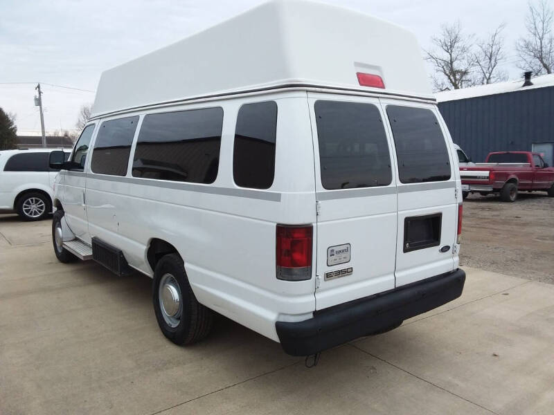 2006 Ford E-Series E-350 SD