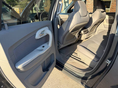 2011 Chevrolet Traverse LS