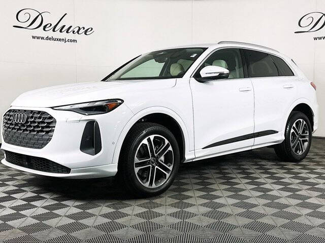 2025 Audi Q5 quattro Premium TFSI