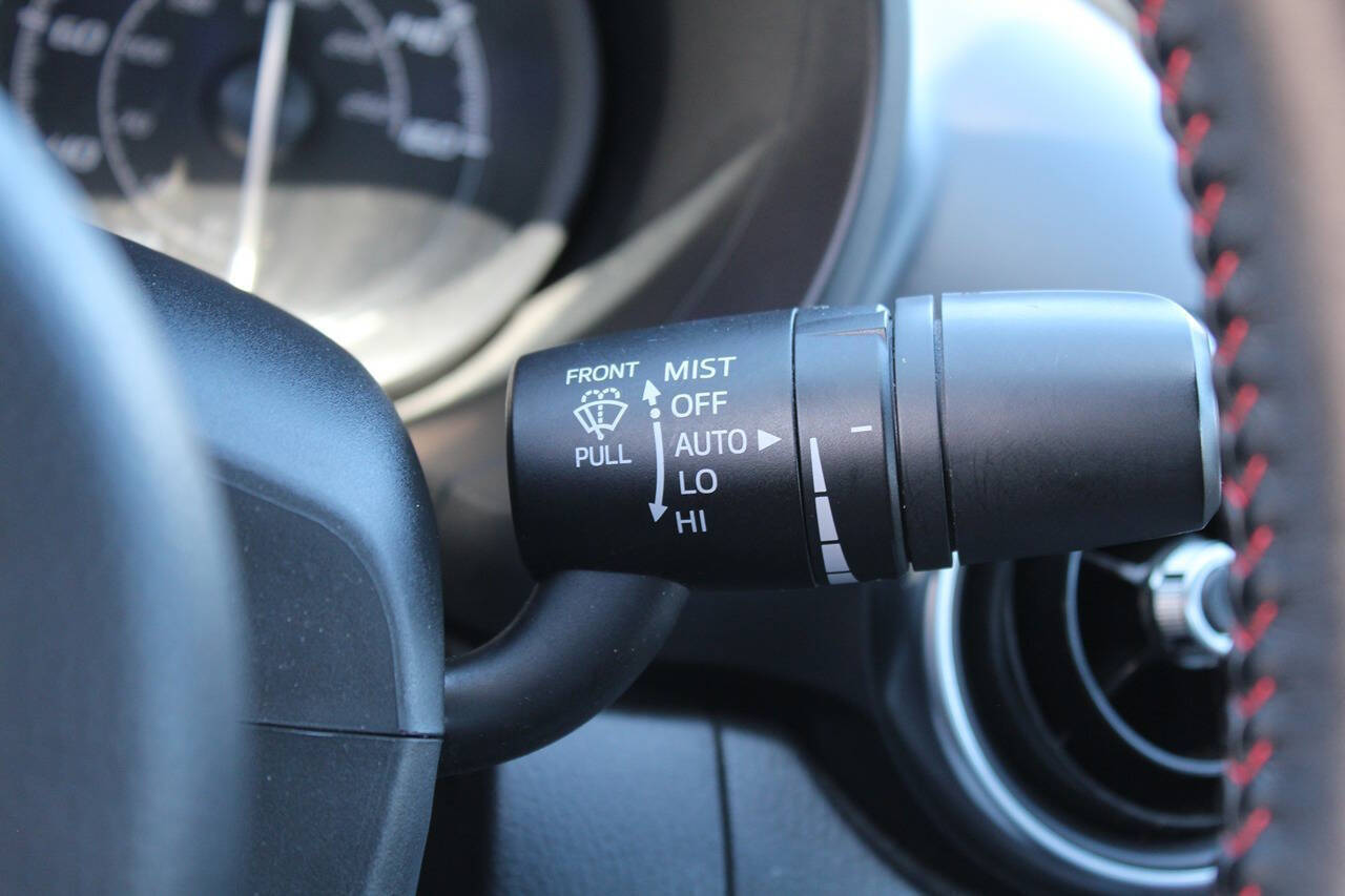 2018 FIAT 124 Spider 32