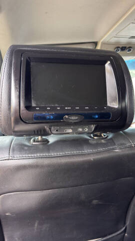 2013 Nissan Armada Platinum