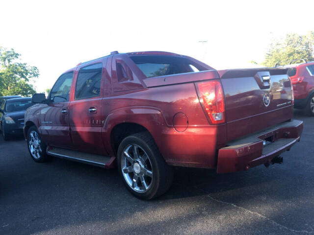 2006 Cadillac Escalade EXT for sale at Bob and Jill's Drive and Buy in Bemidji, MN