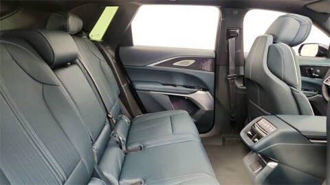 2024 Cadillac LYRIQ Sport 3