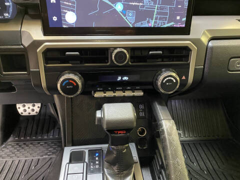 2025 Toyota Tacoma TRD Sport HV