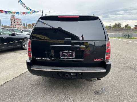 2013 GMC Yukon XL Denali