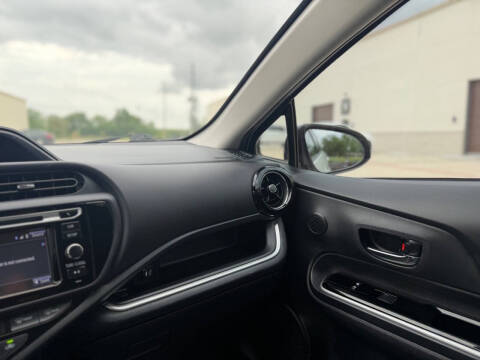 2016 Toyota Prius c One